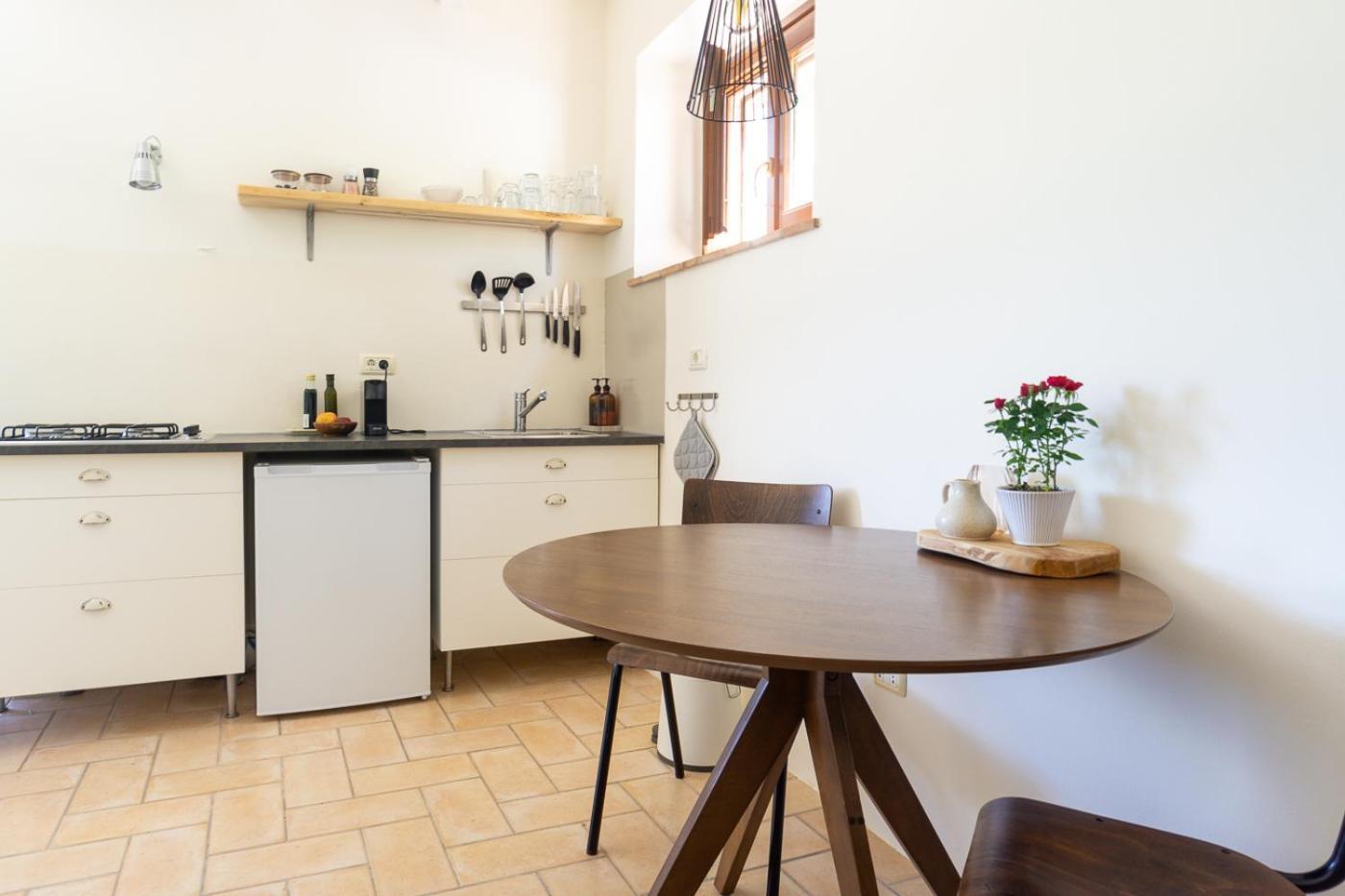 Rosa Nel Pozzo Apartments And B&B San Pietro  エクステリア 写真