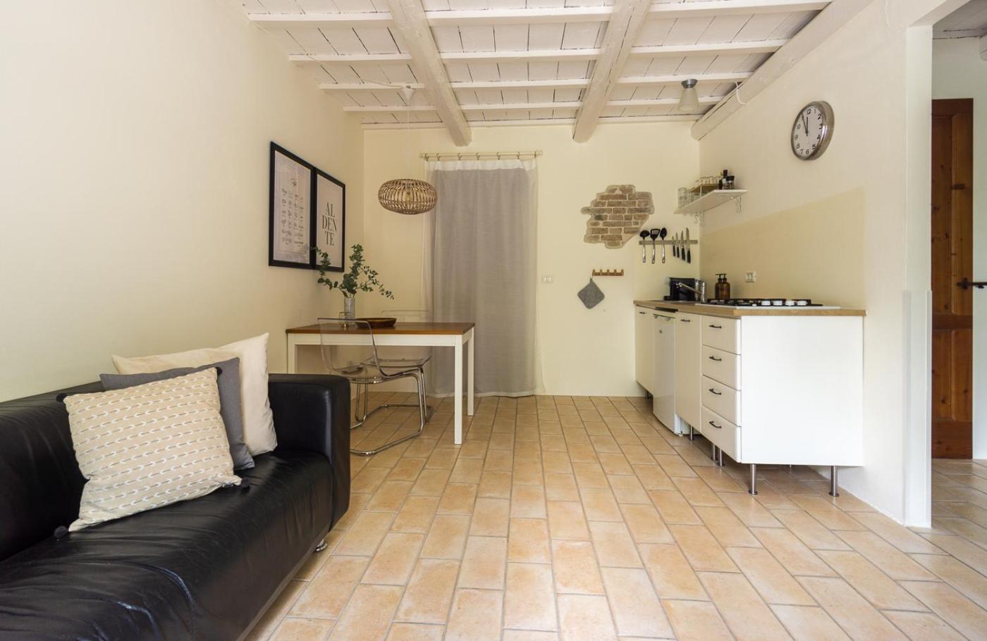 Rosa Nel Pozzo Apartments And B&B San Pietro  エクステリア 写真