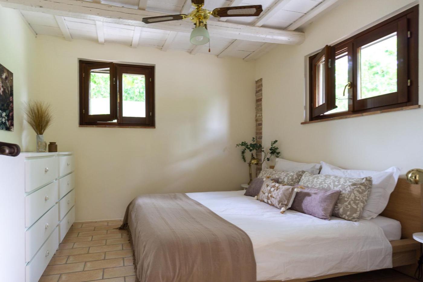 Rosa Nel Pozzo Apartments And B&B San Pietro  エクステリア 写真