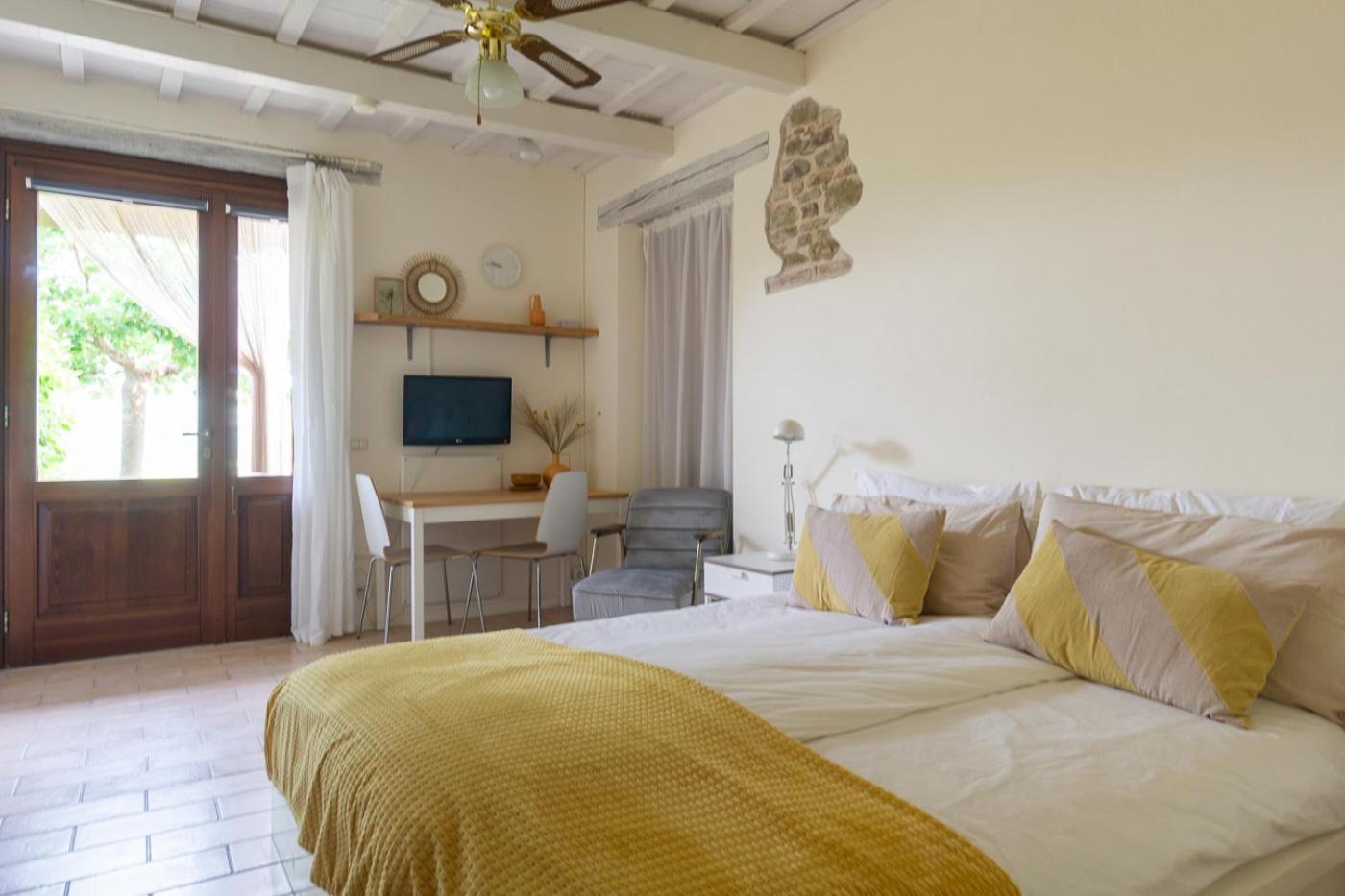 Rosa Nel Pozzo Apartments And B&B San Pietro  エクステリア 写真