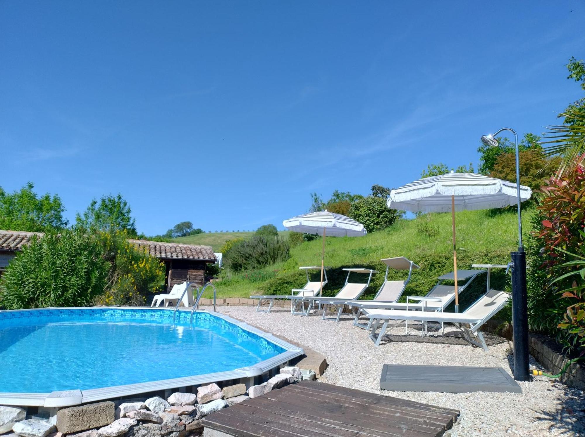 Rosa Nel Pozzo Apartments And B&B San Pietro  エクステリア 写真