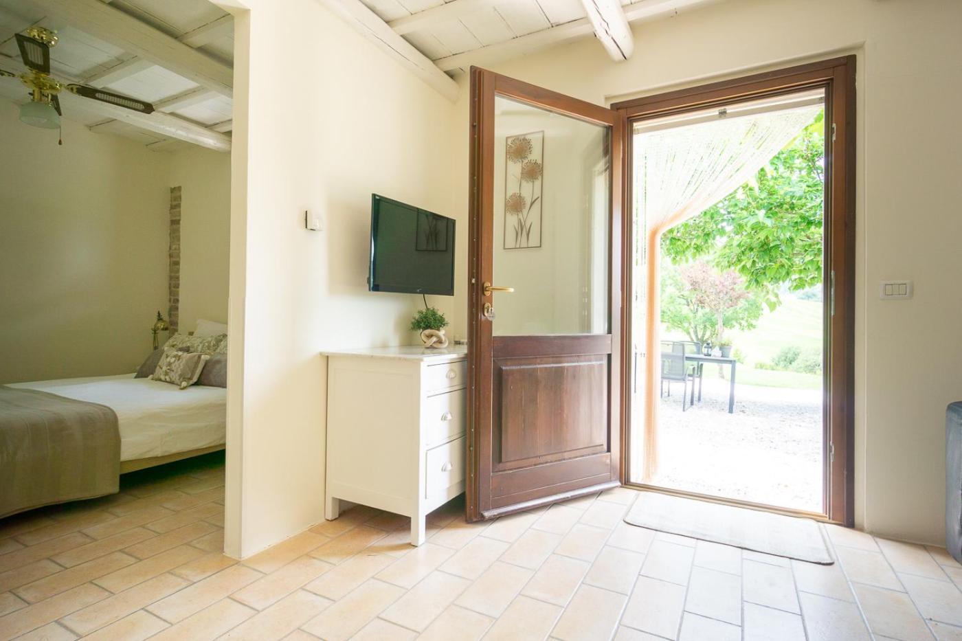 Rosa Nel Pozzo Apartments And B&B San Pietro  エクステリア 写真