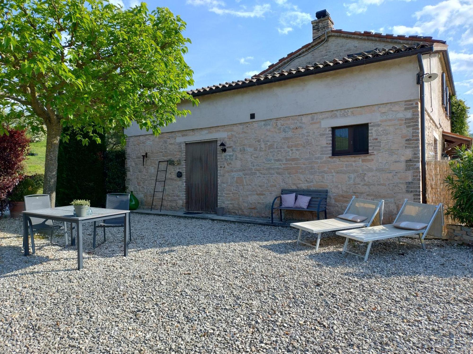 Rosa Nel Pozzo Apartments And B&B San Pietro  エクステリア 写真