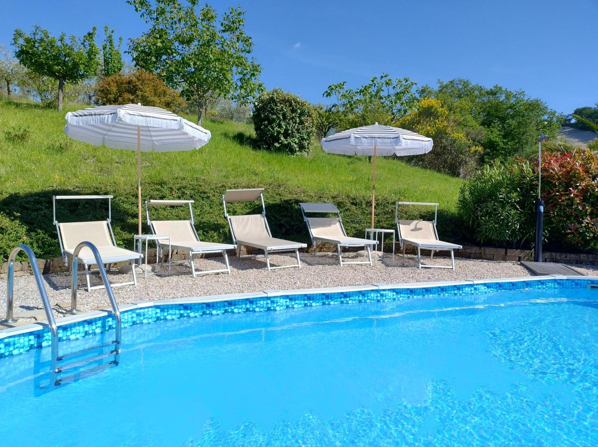 Rosa Nel Pozzo Apartments And B&B San Pietro  エクステリア 写真