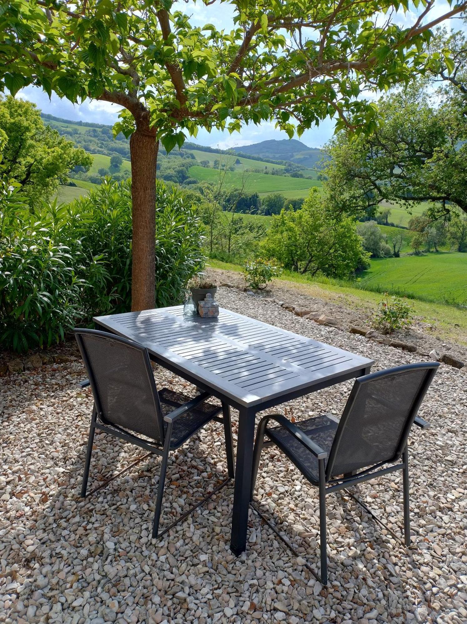 Rosa Nel Pozzo Apartments And B&B San Pietro  エクステリア 写真